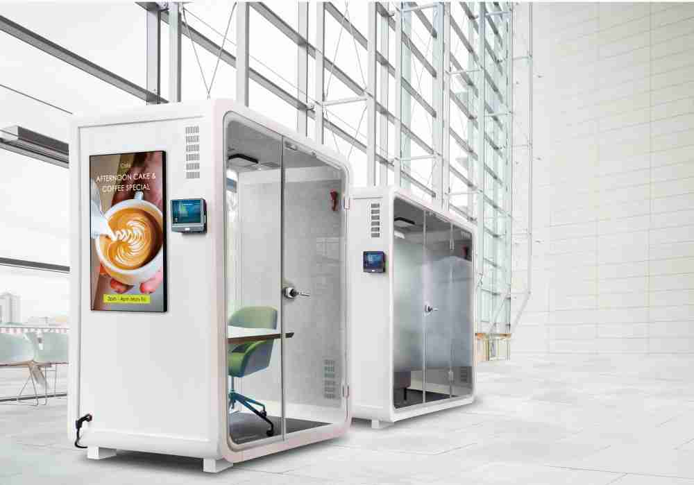 森林舞会子公司达擎之智慧行动办公舱，，，采用PDLC智能调光玻璃设计，，透过通电与断电的电流切换，，，呈现透明与雾面效果，，具节能降耗特性并兼顾隐私，，，，确保信息安全